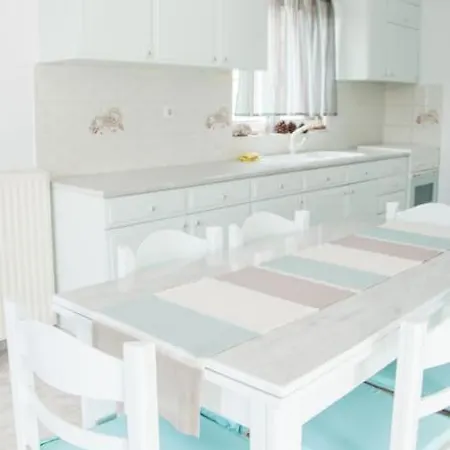 Сasa de vacaciones Maisonette By The Agioi Apostoli