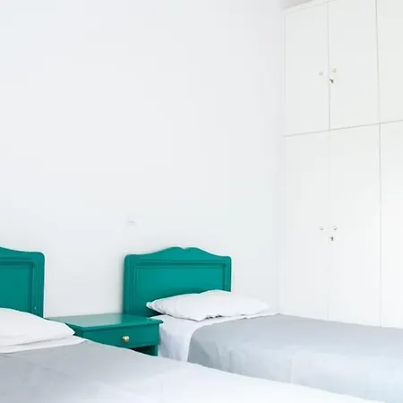 Сasa de vacaciones Maisonette By The